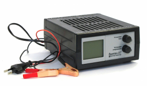 Зарядное устройство ВЫМПЕЛ-57 автомат 0-20A 7,4-18В сегментный ЖК-индикатор